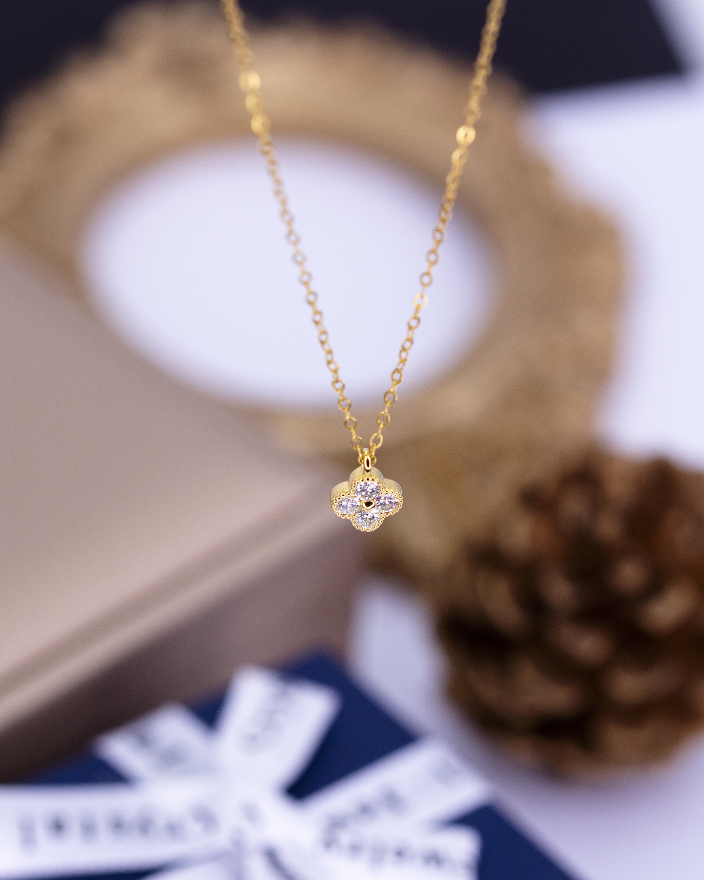 สร้อยคอมงกุฎหลวง